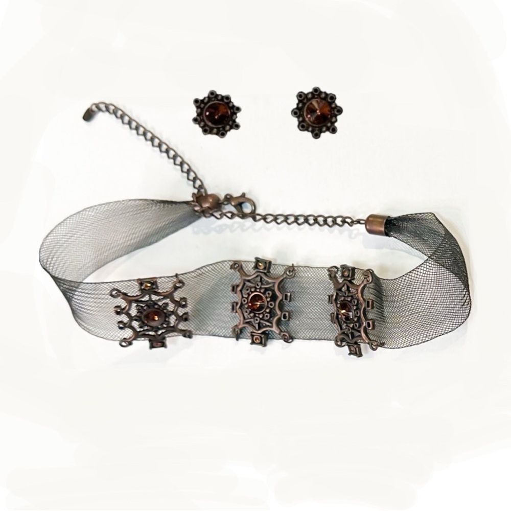 Vintage Gothic Mesh Choker & Earrings Set – Copper Accents with Garnet Stones